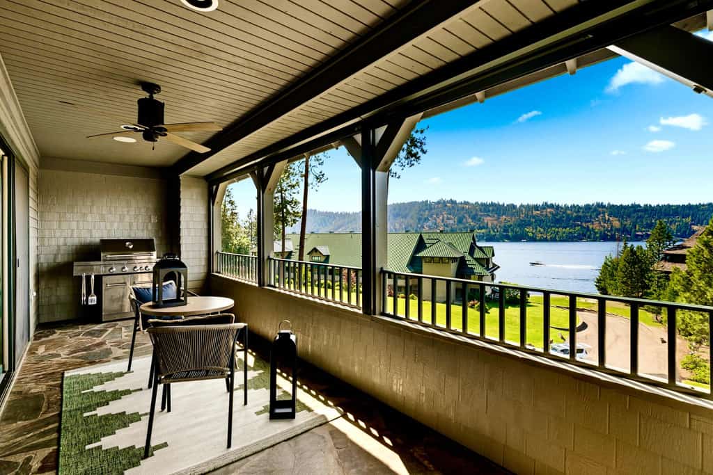 Wake up to beautiful views of Lake Coeur d’Alene from this spacious, remodeled top-floor penthouse near Gozzer Ranch. With 3 bedrooms, 2 baths, an open-concept living area, private balcony with grill, fireplace, and fully equipped kitchen, it’s perfect for families, couples, and golf getaways. Enjoy a peaceful lakeside setting with beach access, an indoor pool, and easy access to boating, hiking, golf, dining, and downtown Coeur d’Alene.