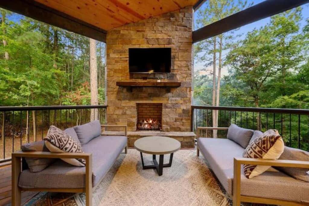 Brookhaven - Hot tub & outdoor fire pit