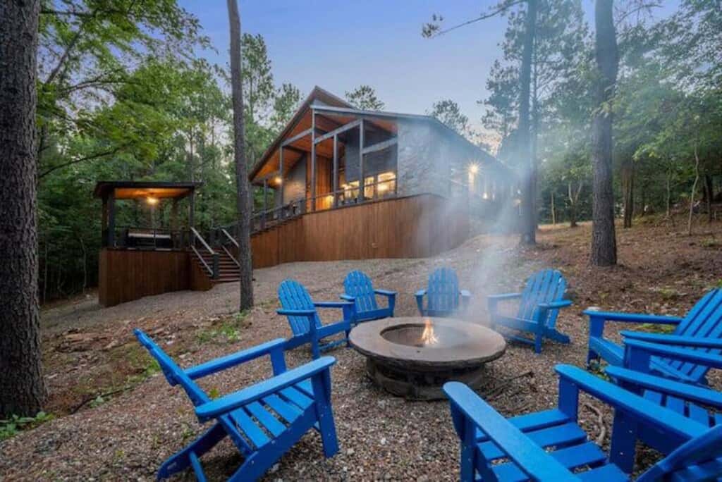 Brookhaven - Hot tub & outdoor fire pit
