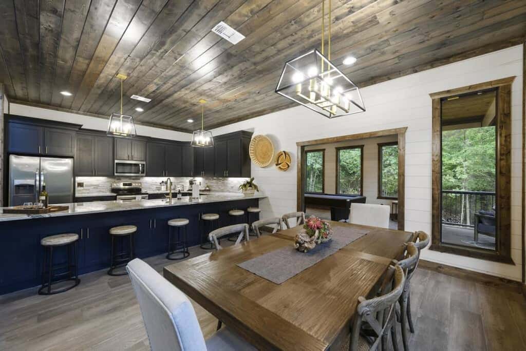 Brookhaven - Hot tub & outdoor fire pit