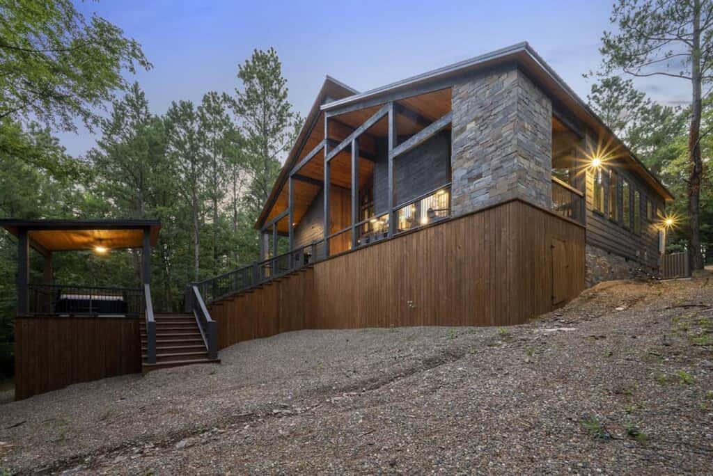Brookhaven - Hot tub & outdoor fire pit