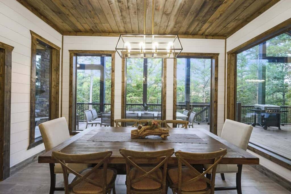 Brookhaven - Hot tub & outdoor fire pit