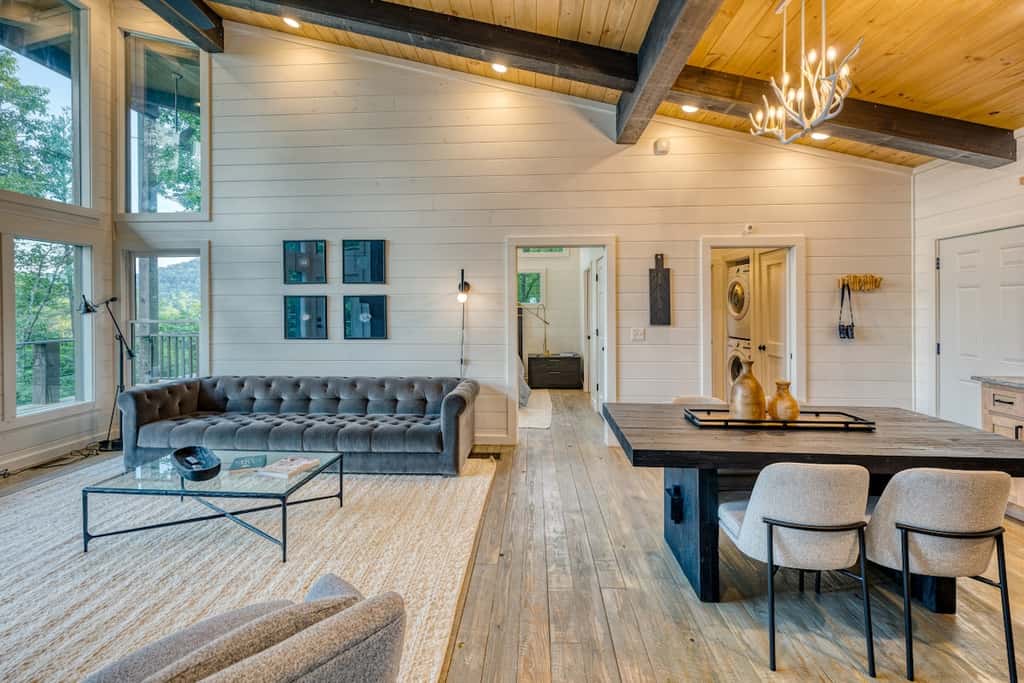 Mountain Abode - Hot tub & mountain views