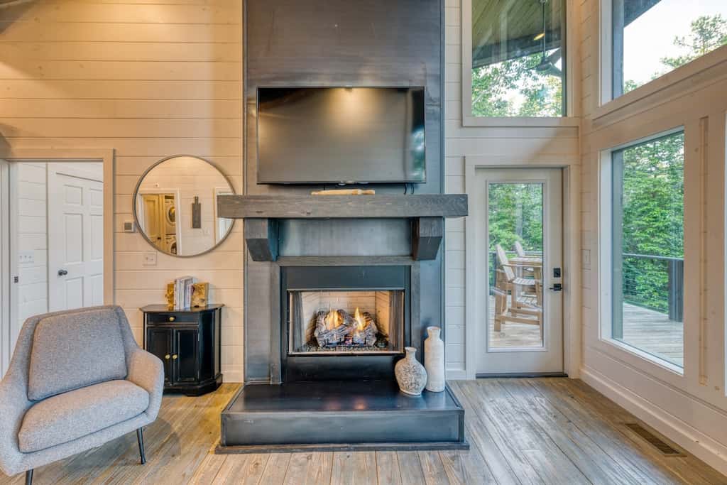 Mountain Abode - Hot tub & mountain views