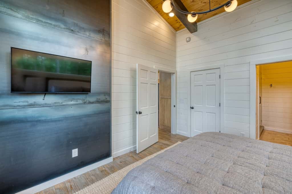 Mountain Abode - Hot tub & mountain views