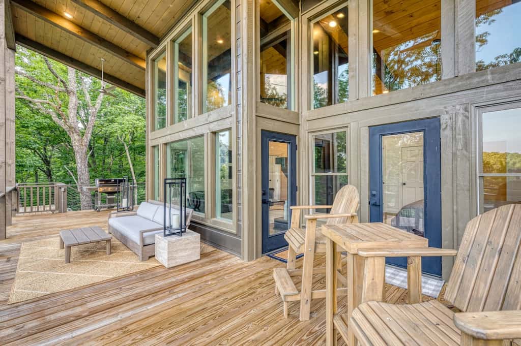 Mountain Abode - Hot tub & mountain views