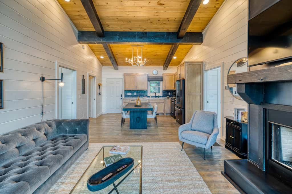 Mountain Abode - Hot tub & mountain views