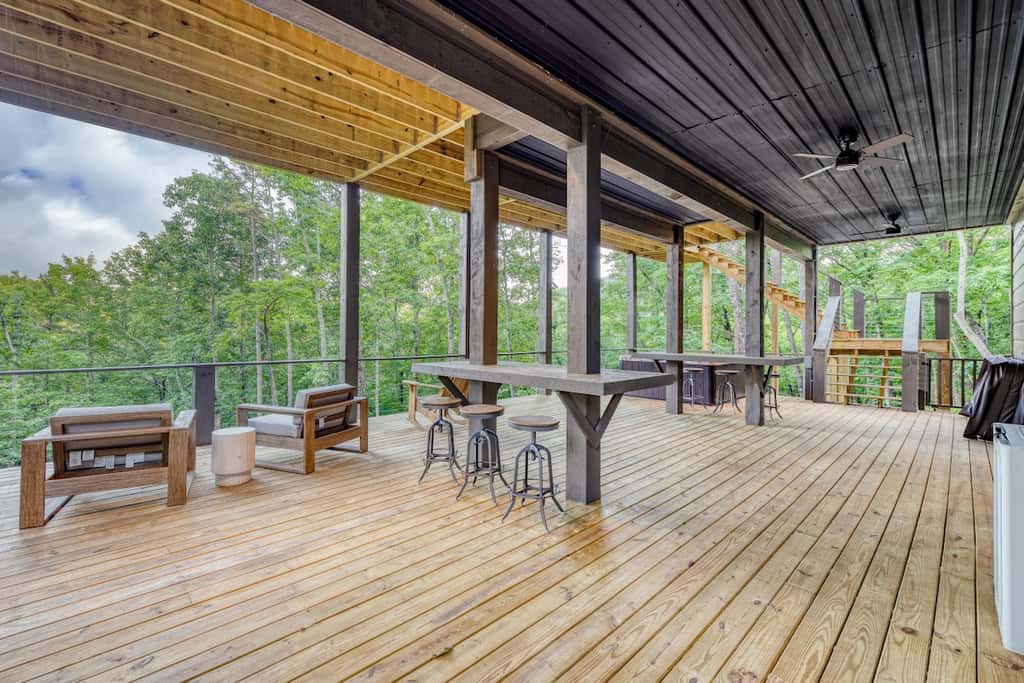 Mountain Abode - Hot tub & mountain views