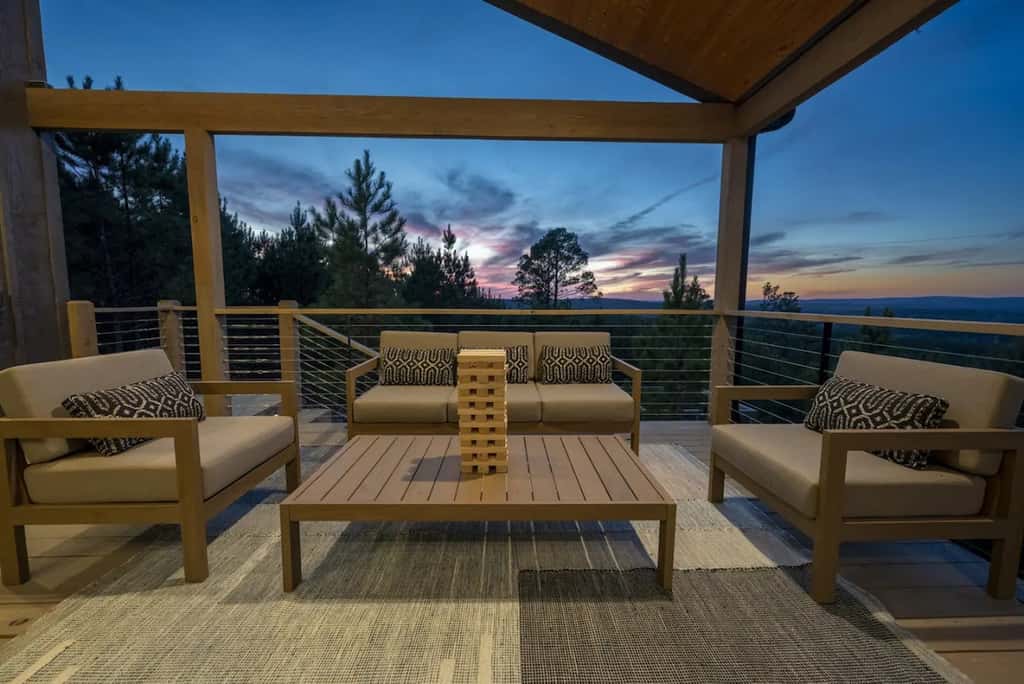 The Outlook - Hot tub & mountain views
