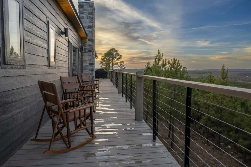 The Outlook - Hot tub & mountain views