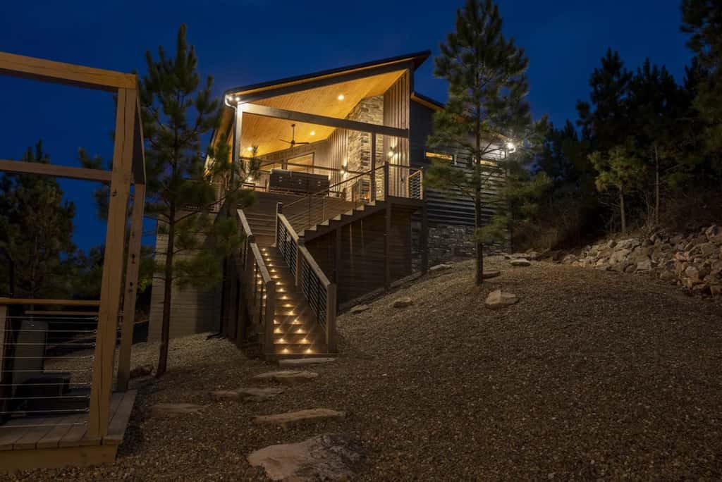 The Outlook - Hot tub & mountain views