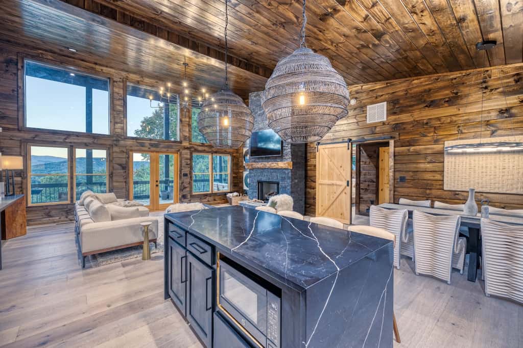 Pinnacle Place - Hot tub & mountain views
