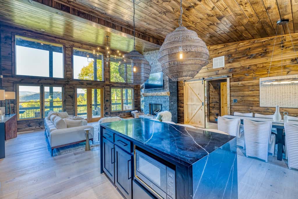 Pinnacle Place - Hot tub & mountain views