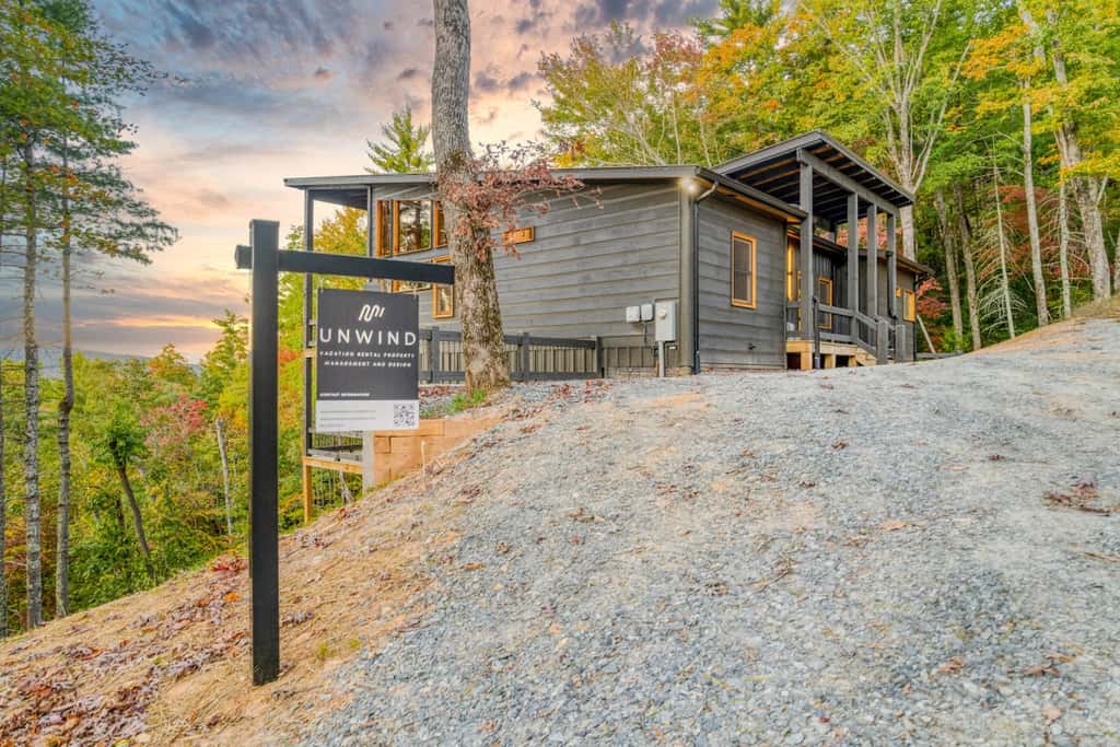 Pinnacle Place - Hot tub & mountain views