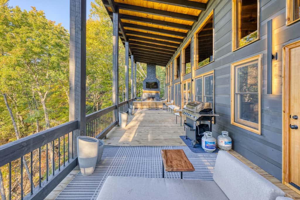 Pinnacle Place - Hot tub & mountain views