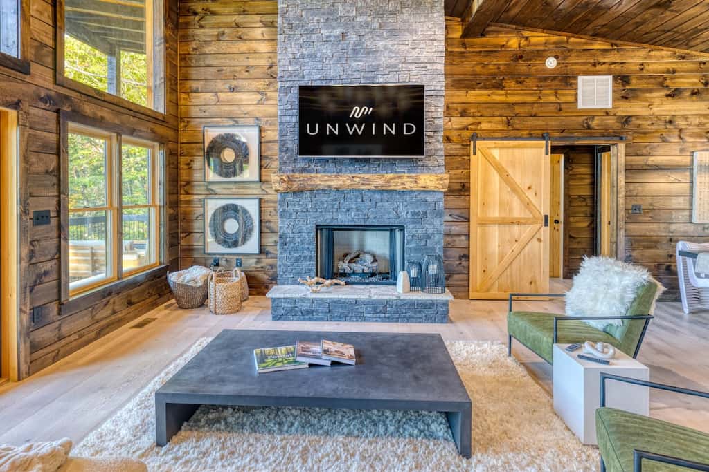 Pinnacle Place - Hot tub & mountain views
