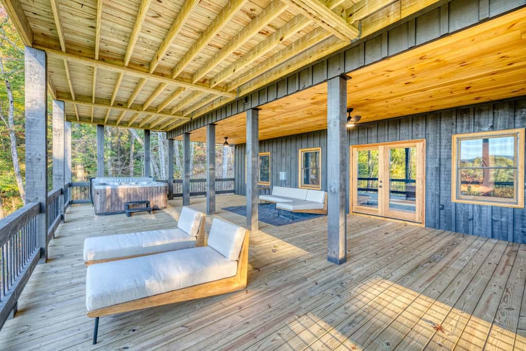 Pinnacle Place - Hot tub & mountain views