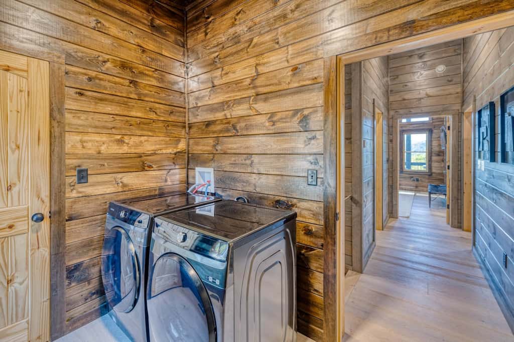 Pinnacle Place - Hot tub & mountain views