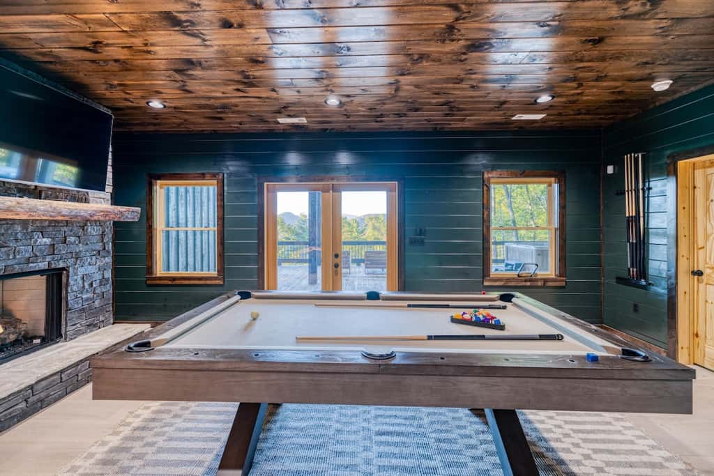 Pinnacle Place - Hot tub & mountain views