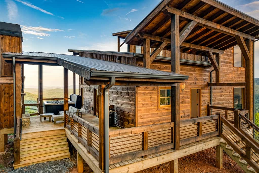 Big Sky 2 - Hot tub & game room