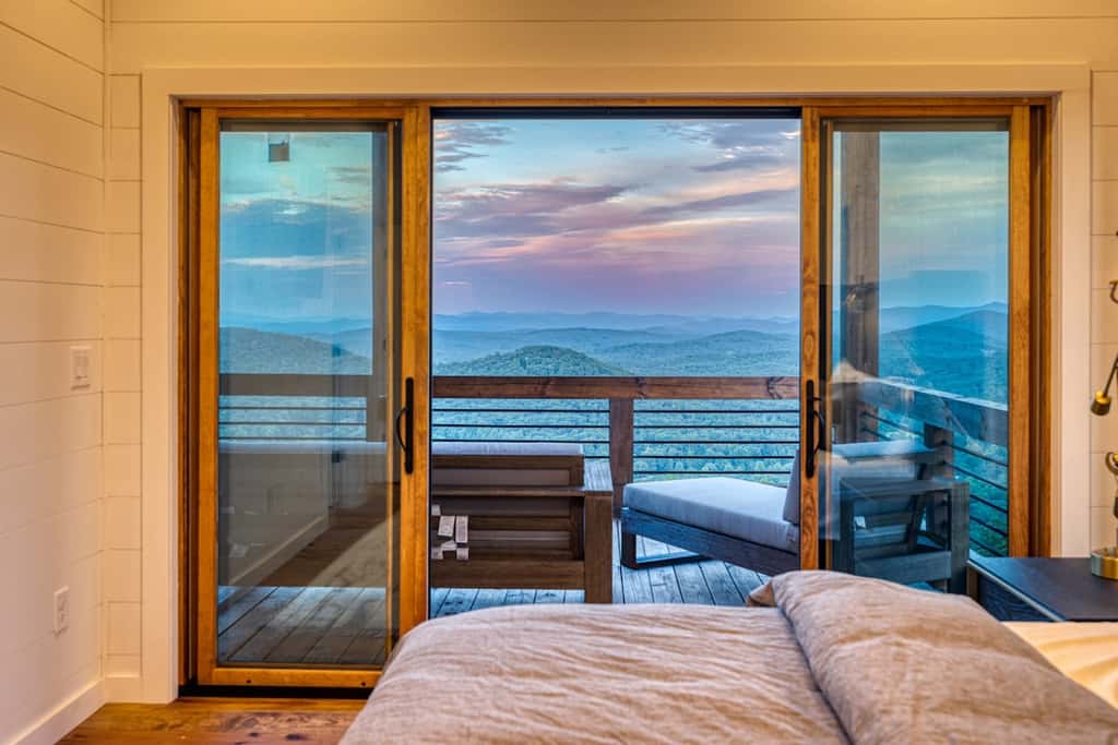 Big Sky 2 - Hot tub & game room
