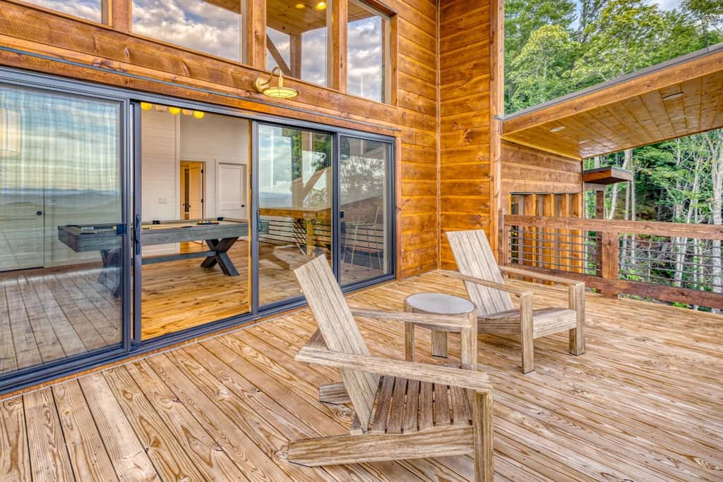 Big Sky 2 - Hot tub & game room