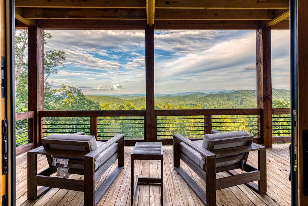 Big Sky 2 - Hot tub & game room