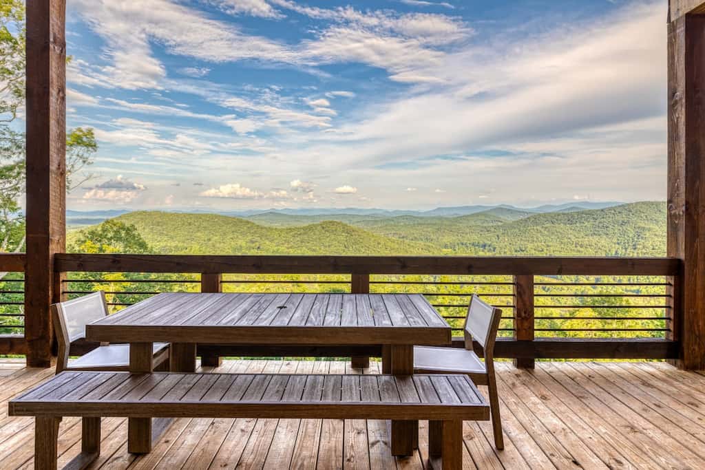 Big Sky 2 - Hot tub & game room