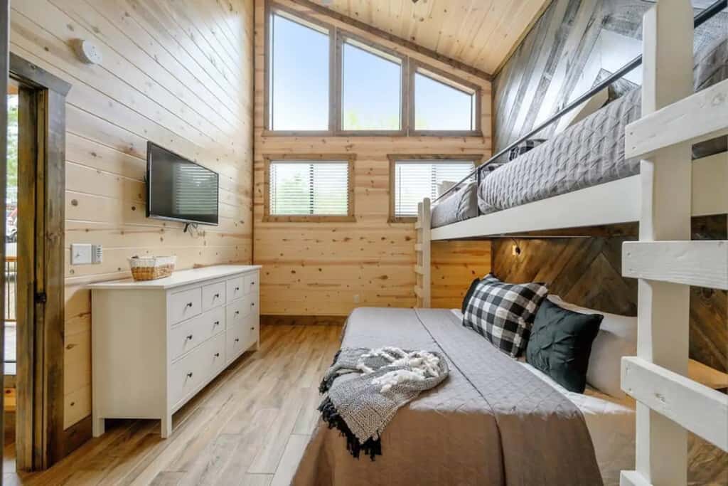 Magnolia Ridge - Hot tub, fire pit & game room