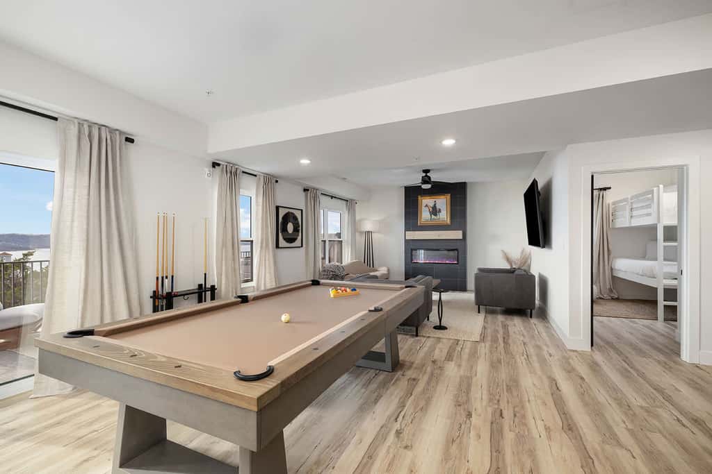 Sky View - Lakefront, indoor pool & arcades
