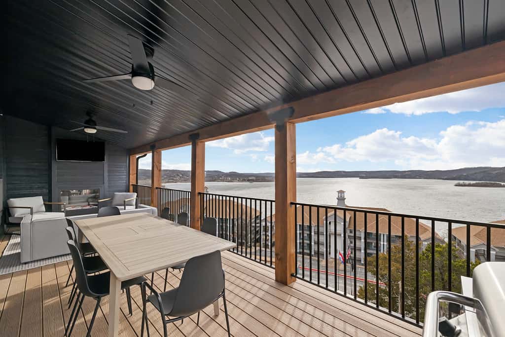 Sky View - Lakefront, indoor pool & arcades