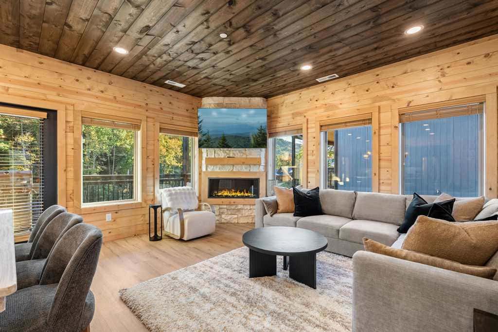 3BR Smokies Fairway | Hot Tub, Arcade & Rooftop