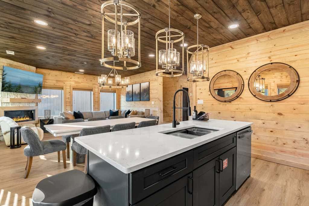 3BR Smokies Fairway | Hot Tub, Arcade & Rooftop