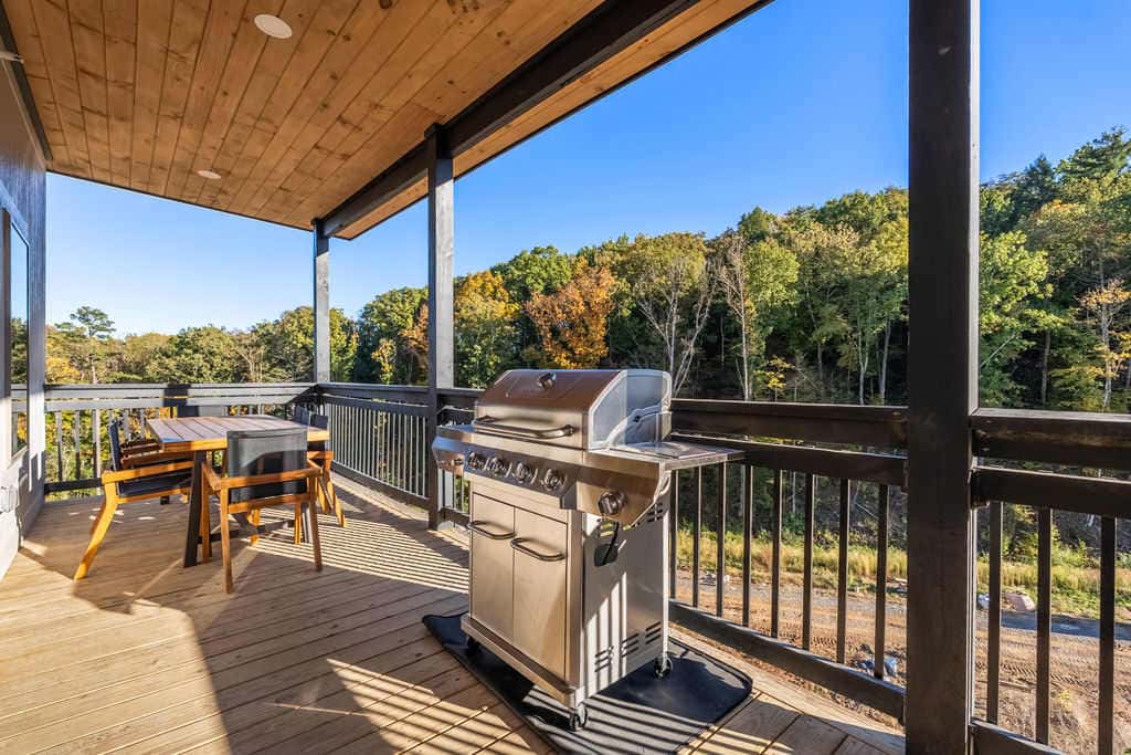3BR Smokies Fairway | Hot Tub, Arcade & Rooftop