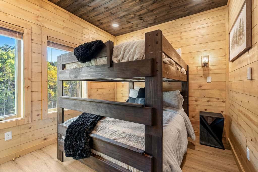 3BR Smokies Fairway | Hot Tub, Arcade & Rooftop