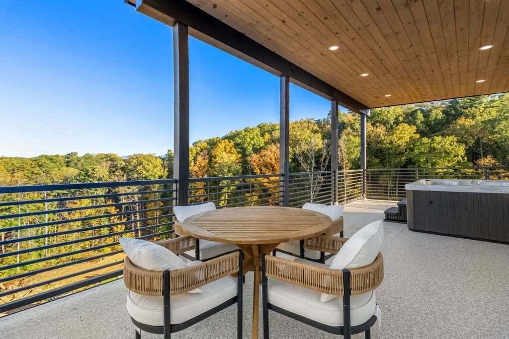 3BR Smokies Fairway | Hot Tub, Arcade & Rooftop