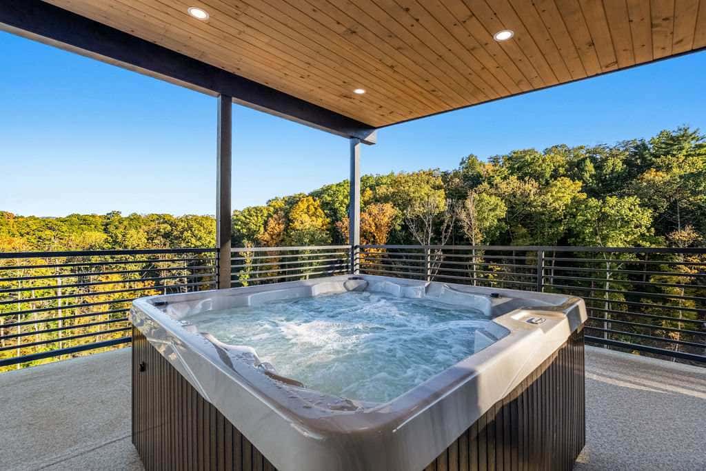 3BR Smokies Fairway | Hot Tub, Arcade & Rooftop