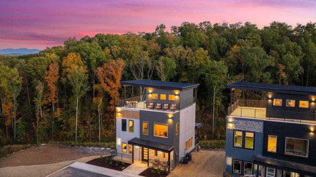 3BR Smokies Fairway | Hot Tub, Arcade & Rooftop