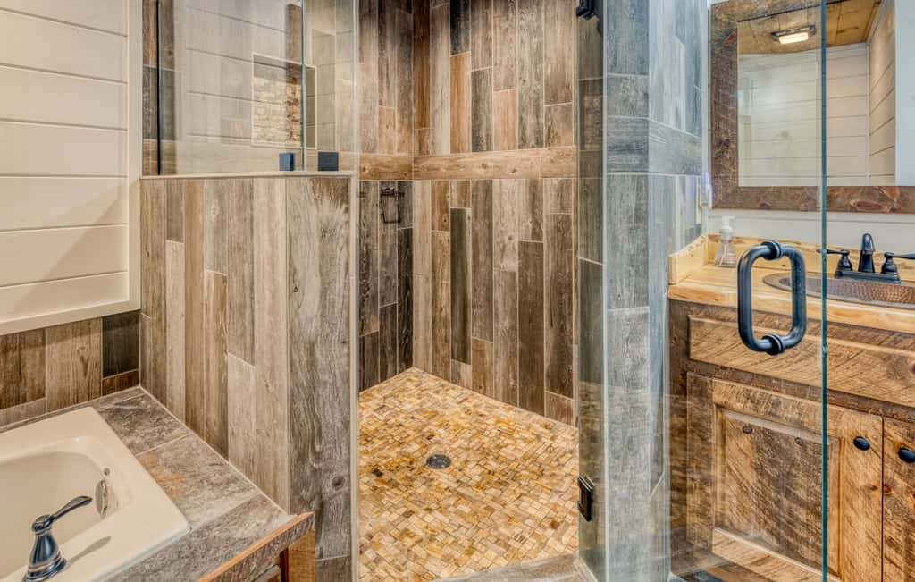 Pineview Escape - Hot tub, arcade & mountain views