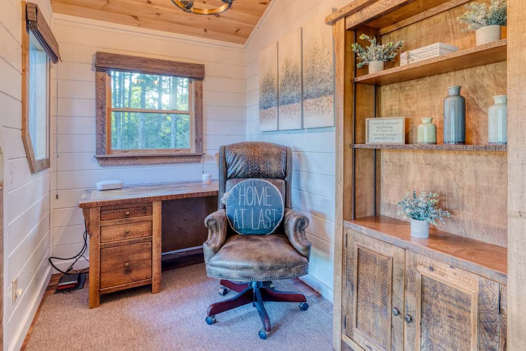 Pineview Escape - Hot tub, arcade & mountain views