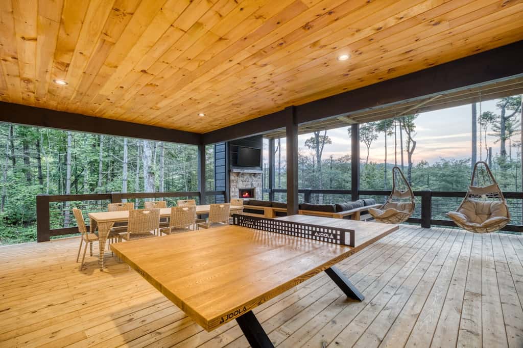 Morgan Trail - Hot tub & ping pong table