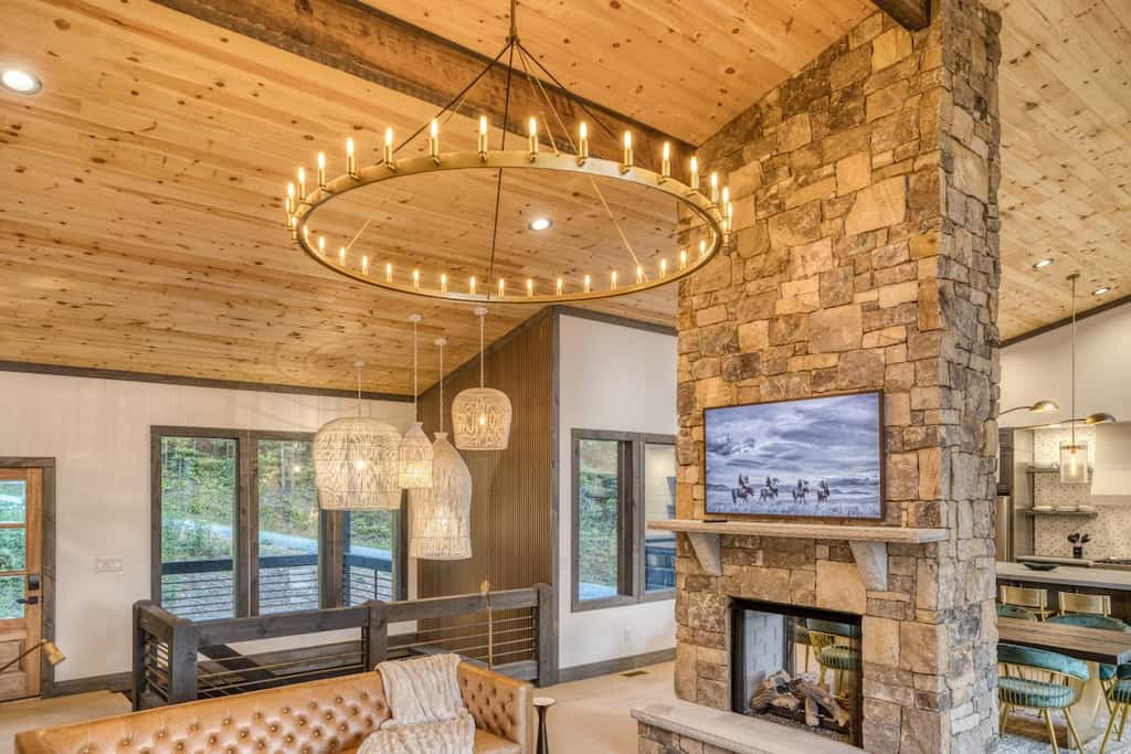Morgan Trail - Hot tub & ping pong table