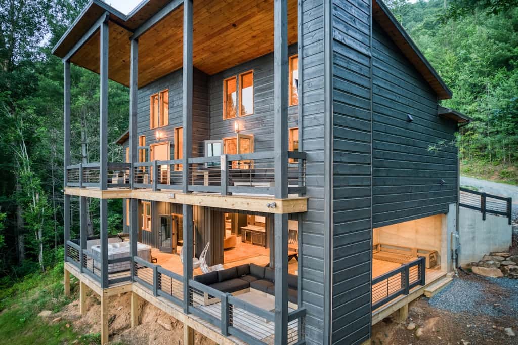 Morgan Trail - Hot tub & ping pong table