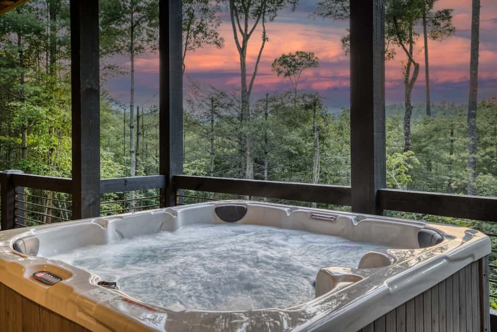 Morgan Trail - Hot tub & ping pong table