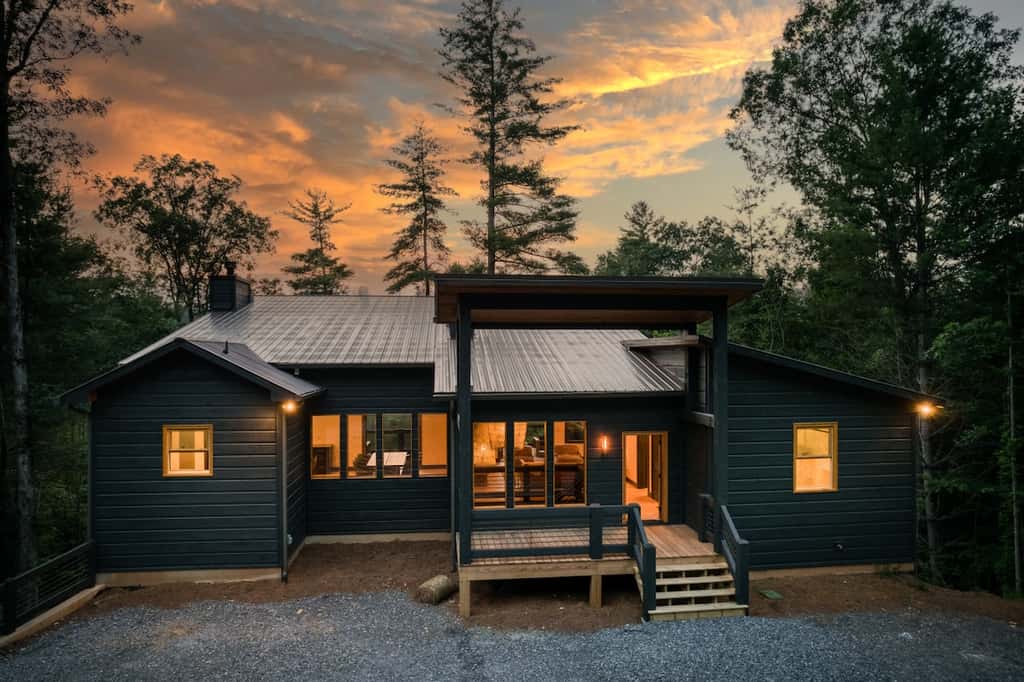 Morgan Trail - Hot tub & ping pong table
