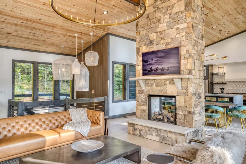 Morgan Trail - Hot tub & ping pong table