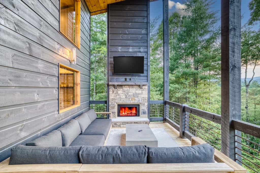 Morgan Trail - Hot tub & ping pong table