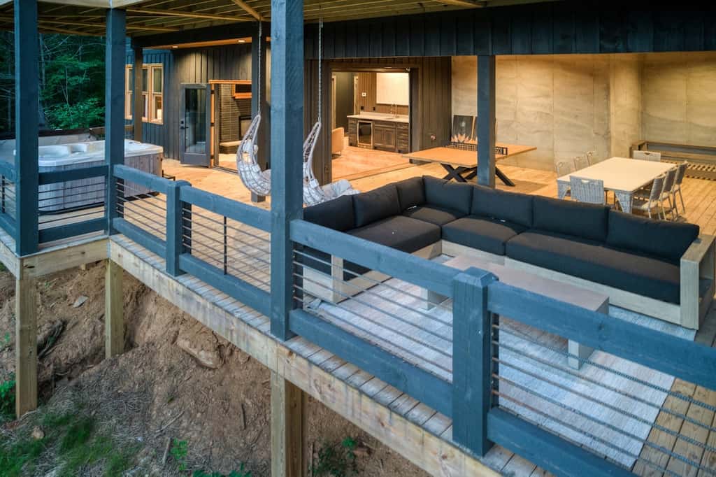 Morgan Trail - Hot tub & ping pong table