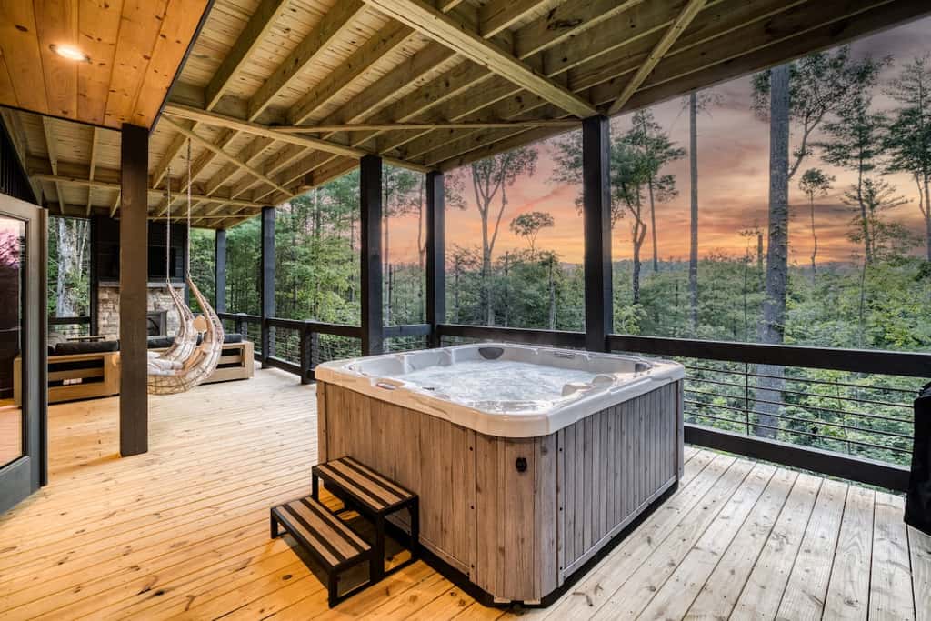 Morgan Trail - Hot tub & ping pong table