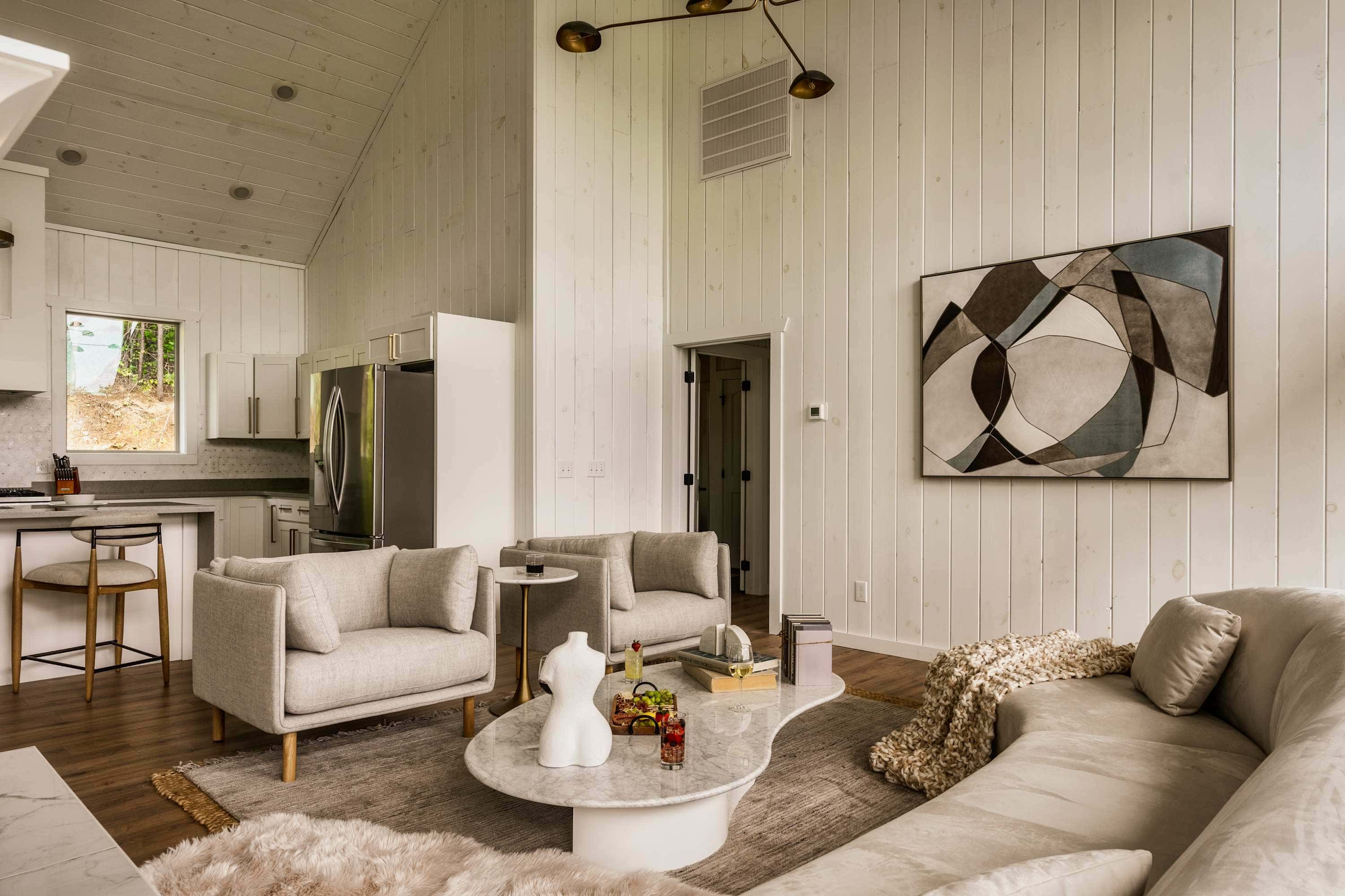Luxe Home - Heated Pool, Hot Tub & Mountain Views!